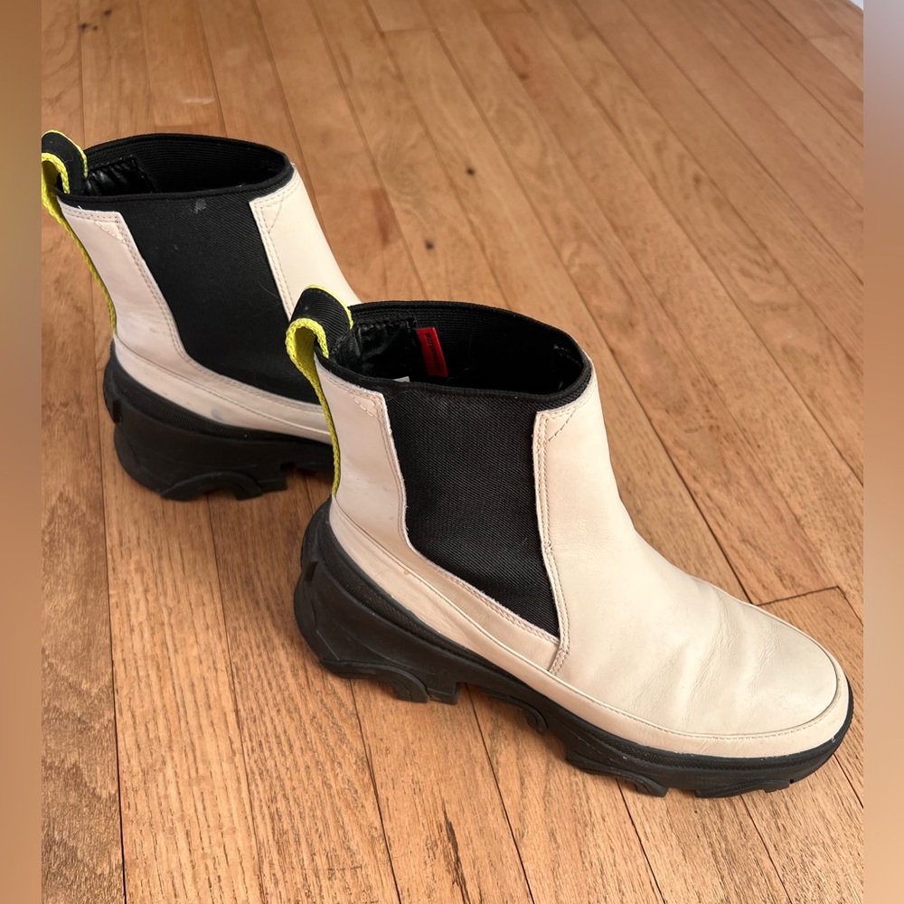 Sorel Black and Cream Boots